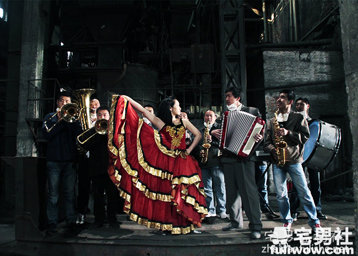 《钢的琴》：奏不出的胜利乐章。 - 第2张