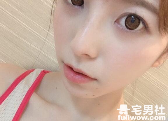 上原亚衣复出后第一个工作竟是这个