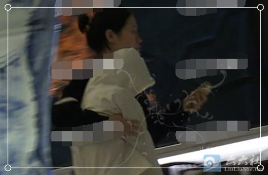周冬雨烂醉如泥是怎么回事？到底是谁将周冬雨灌得烂醉？-星玉馆