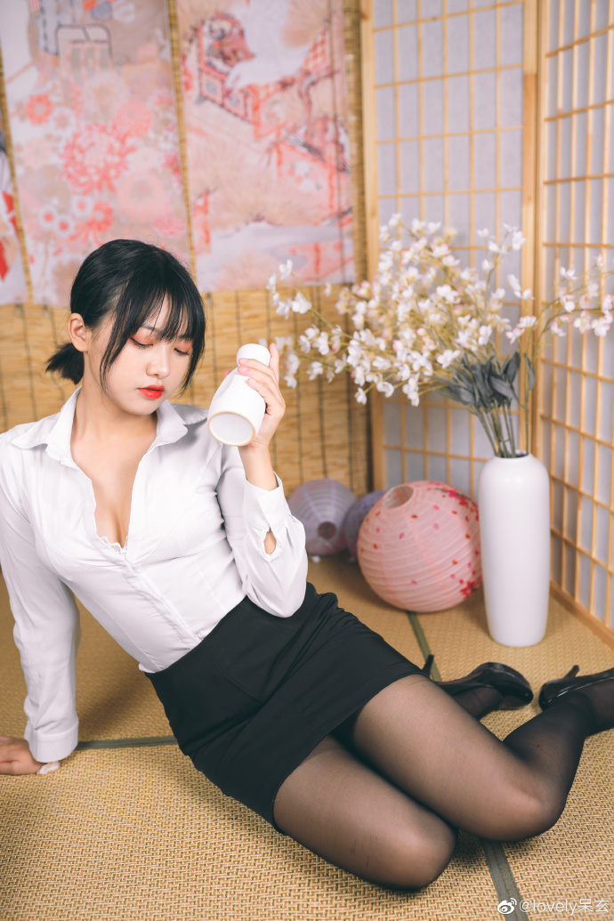 图片[4]-知名cosplay博主@lovely呆玄 看着真让人馋-星玉馆