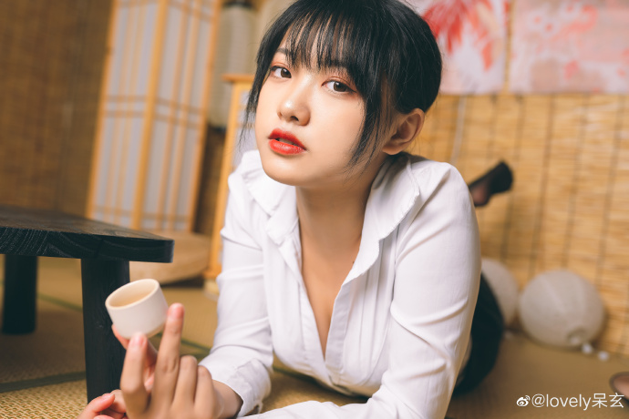 图片[2]-知名cosplay博主@lovely呆玄 看着真让人馋-星玉馆