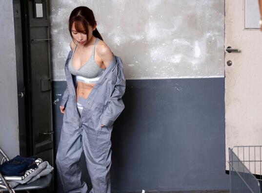 图片[4]-七濑爱丽丝(七濑アリス)作品MKMP-463解开工作服华丽变身-星玉馆