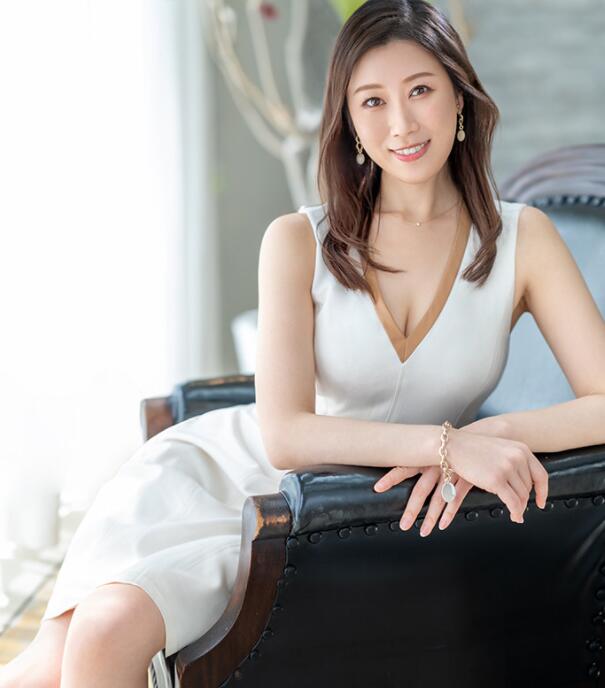 图片[2]-富永乃乃花(富永ののか)作品DTT-078艳肌美现役国际线空姐-星玉馆