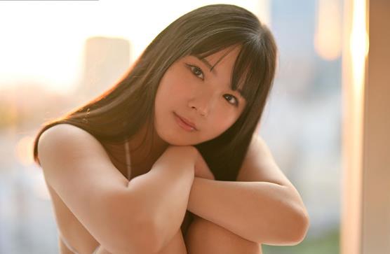 真波静奈(まなみ静奈)出道作品EBWH-033有料有腰的新人-星玉馆