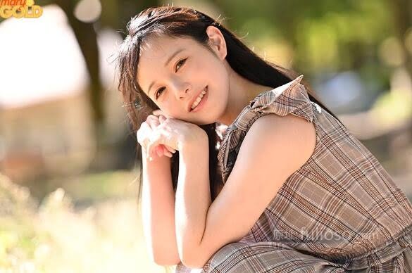 新人(月见若叶)出道作品(mgold-023)曾经的童星与偶像下海-星玉馆