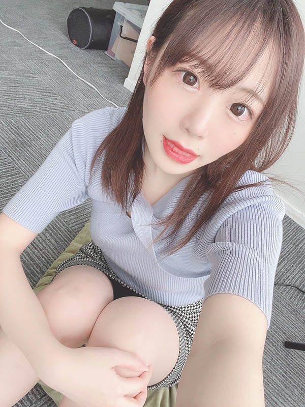 图片[2]-透明感制服妹《日向日景》精选作品推荐封面及剧情图片介绍-星玉馆