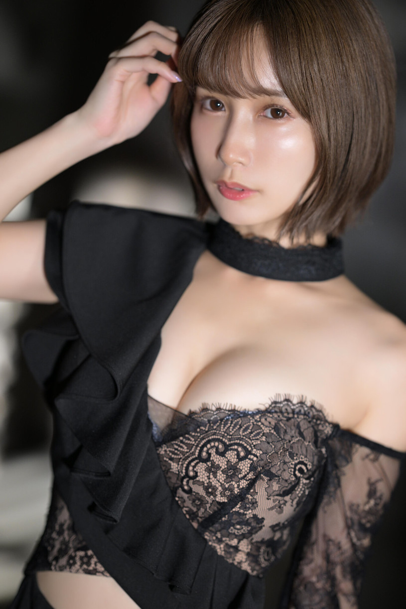 图片[4]-无敌美臀超极品《小岛南》精选作品推荐封面及剧情图片介绍-星玉馆