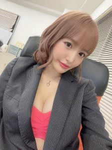 百永纱里奈（百永さりな）最新作品推荐封面及剧情图片介绍-星玉馆