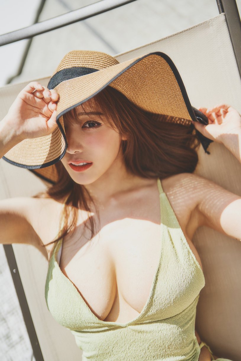 图片[3]-H奶巨乳正妹《小宵虎南》精选作品推荐封面及剧情图片介绍-星玉馆