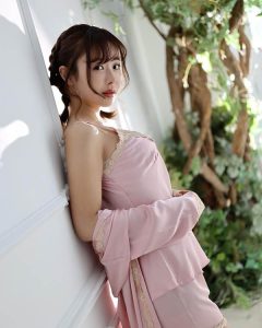 E奶纤腰《栗山莉绪》精选作品推荐封面及剧情图片介绍-星玉馆