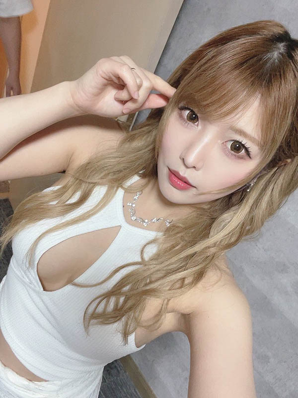 新村あかり（新村朱里）最新作品推荐封面及剧情图片介绍-星玉馆