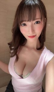 巨胸女神《小花暖》精选作品推荐封面及剧情图片介绍-星玉馆
