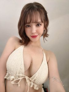 千鹤蕙茉（千鹤えま）精选作品推荐封面及剧情图片介绍-星玉馆