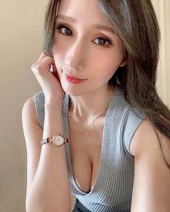 JULIA 个人简介及经典作品推荐封面图片预览-星玉馆