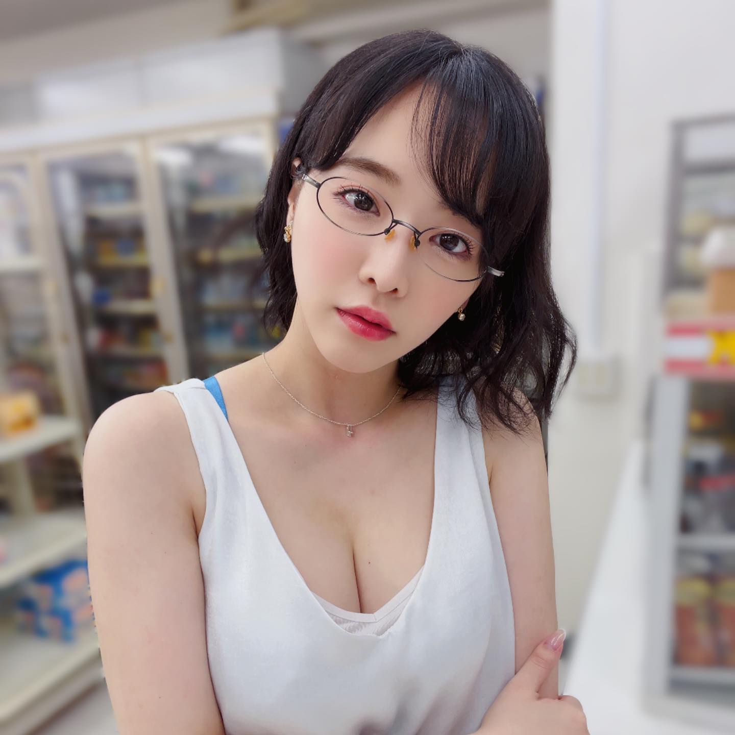 白虎女神《三宫椿》精选作品推荐及封面图片预览-星玉馆