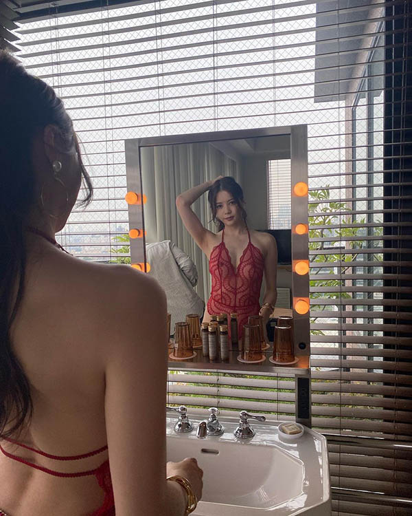 图片[2]-超级模特《白峰美羽》精选作品推荐封面及剧情图片介绍-星玉馆