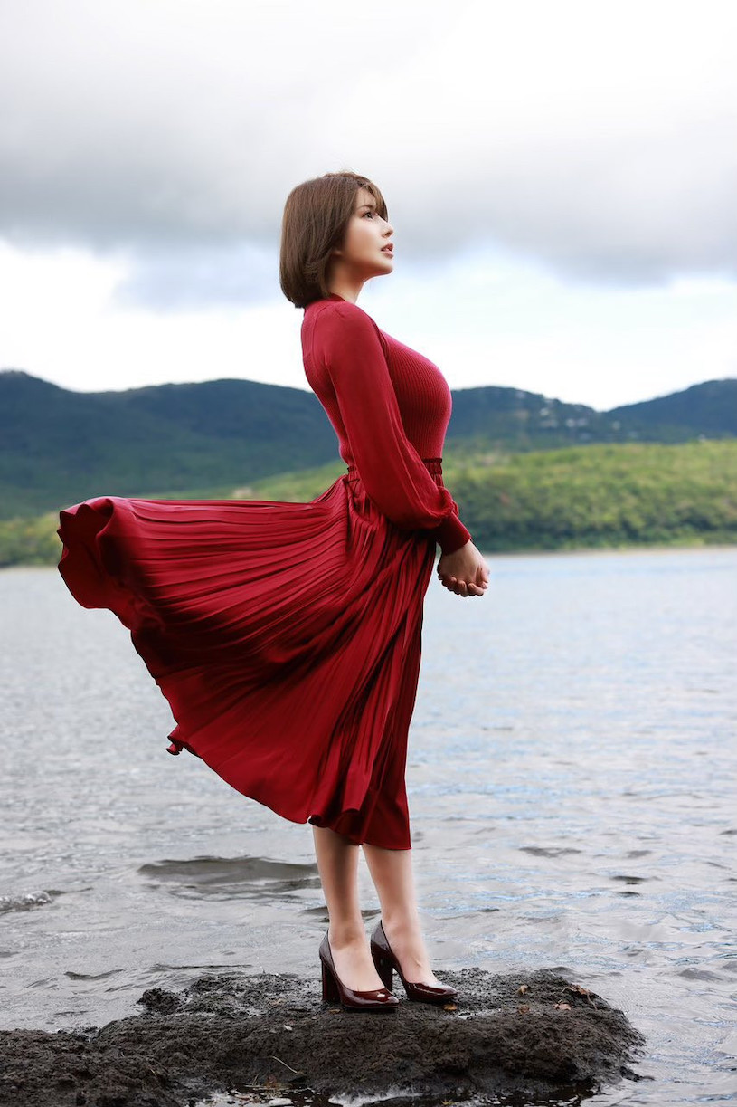 图片[3]-J罩杯神乳正妹《凪光》精选作品推荐封面及剧情图片介绍-星玉馆